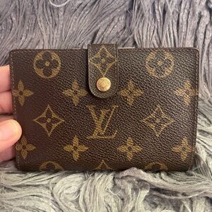 Louis Vuitton Vintage Monogram Canvas Compact Snap Wallet * perfume smell